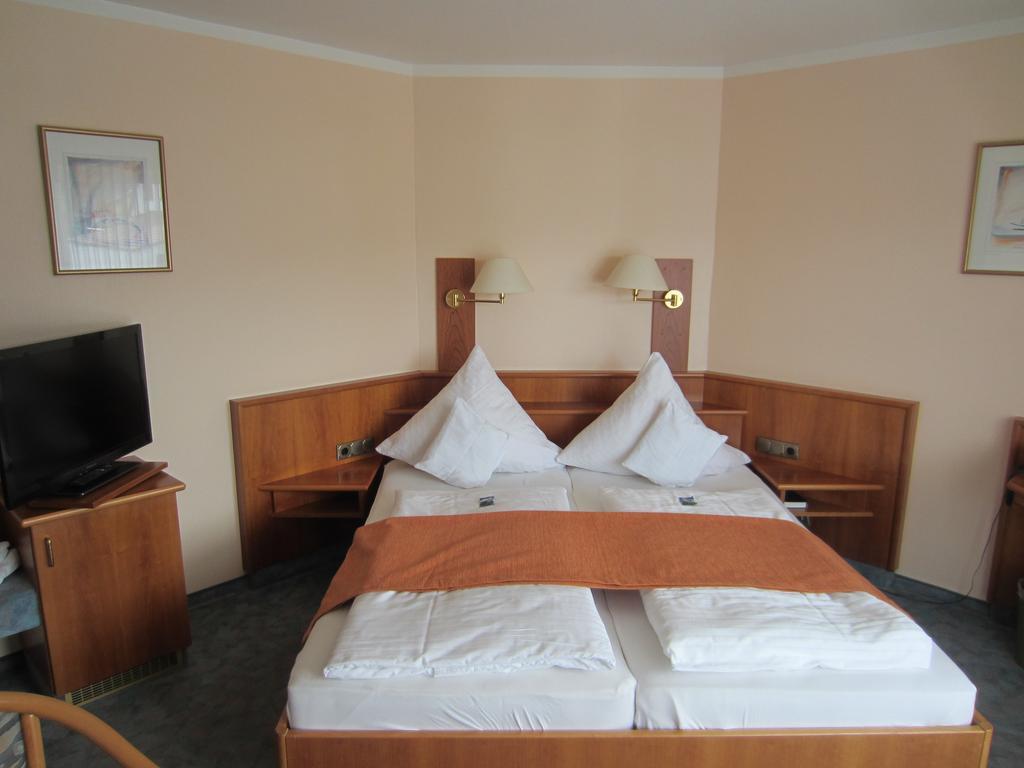 Hotel Katharinenhof à Klingenberg am Main Chambre photo